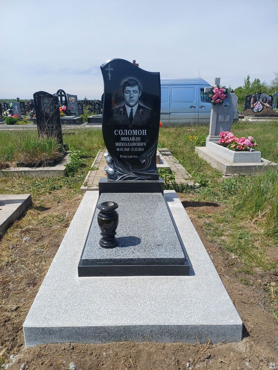 Памʼятник з граніту, майстерня Дворак, Камʼянець-Подільський