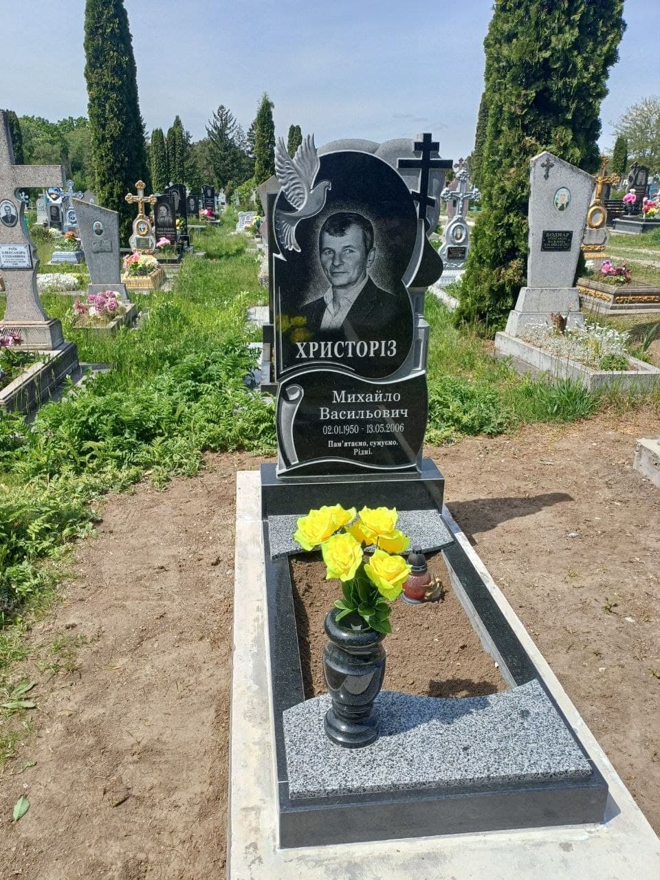 Гранітний памʼятник — робота майстерні Дворак, Камʼянець-Подільський №3